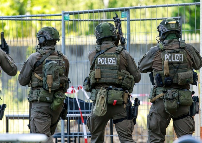 Policija u Dresdenu objavila da je okončana talačka kriza