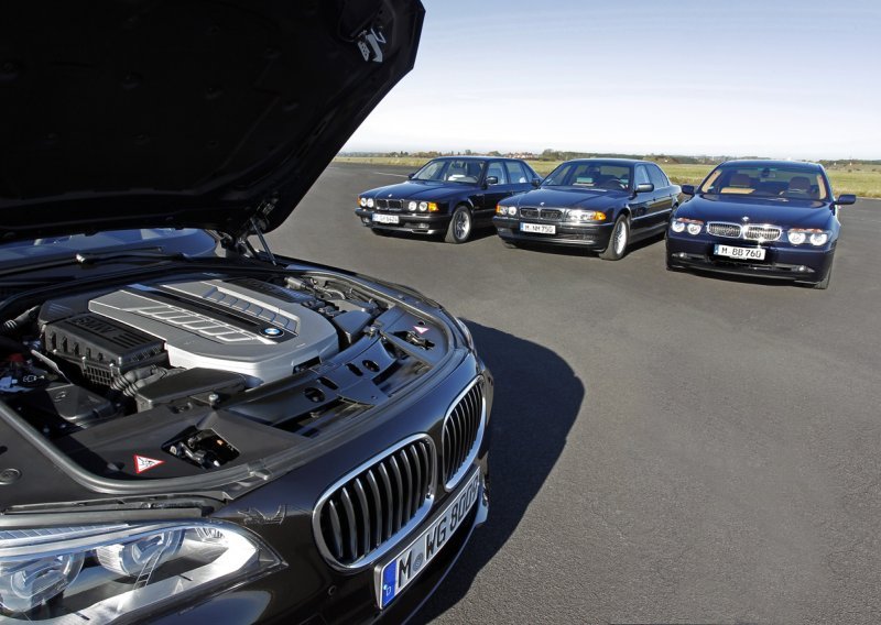 BMW obilježava 25 godina V12-ice