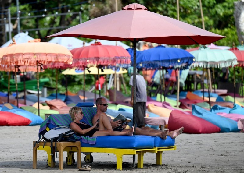 Guverner Balija poručuje turistima da ne strahuju od novog konzervativnog zakona kojim se zabranjuje izvanbračni seks