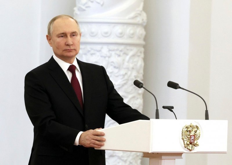 Putin: Zapadne elite su krive za izbijanje sukoba u svijetu, svjesno umnažaju kaos i otežavaju situaciju