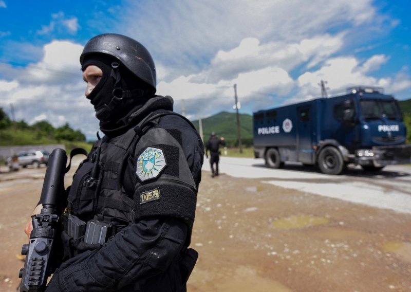 Nemirno na Kosovu: Nedugo nakon izlaska na teren ranjen jedan kosovski policajac