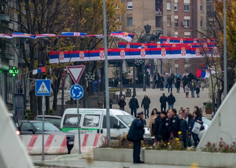 Rat na pomolu: Srbija prijeti da će poslati 1000 pripadnika snaga sigurnosti na sjever Kosova