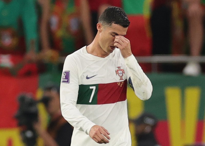 [FOTO] Cristiano Ronaldo postao rekorder po broju nastupa za reprezentaciju, ali i doživio velik šok; pogledajte kako je grcao u suzama!