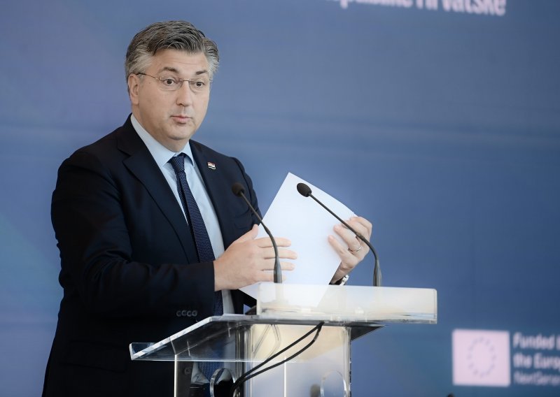 Plenković: Zastupnici koji su glasali protiv su politički patuljci i kukavice!