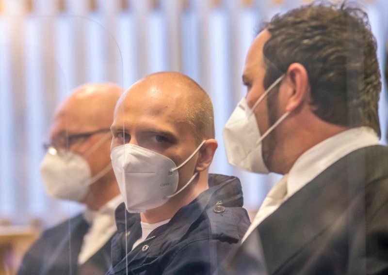 Ekstremni desničar, koji je prije tri godine izveo smrtonosni napad na sinagogu u Halleu, držao dvoje zatvorskih čuvara taocima