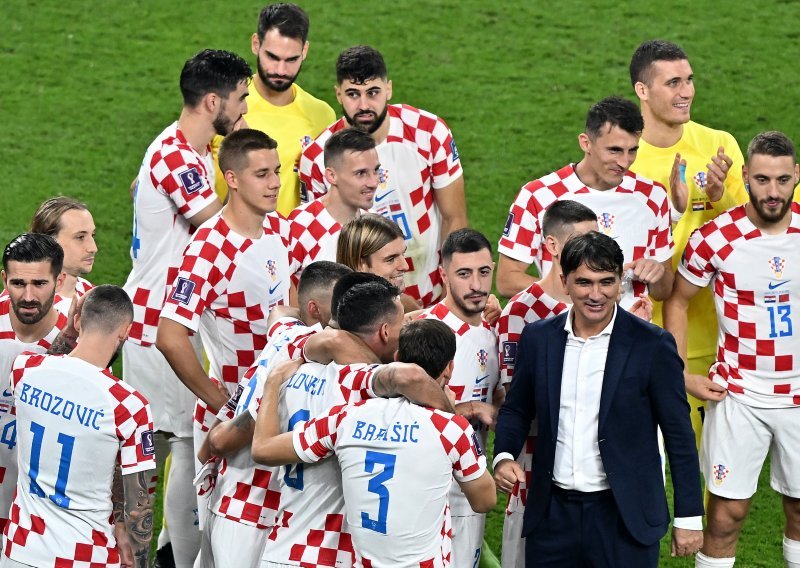 [VIDEO] Pogledajte fantastičnu atmosferu iz hrvatske svlačionice i poruku koju je poslao Zlatko Dalić; Vatreni i u hotelu imali doček