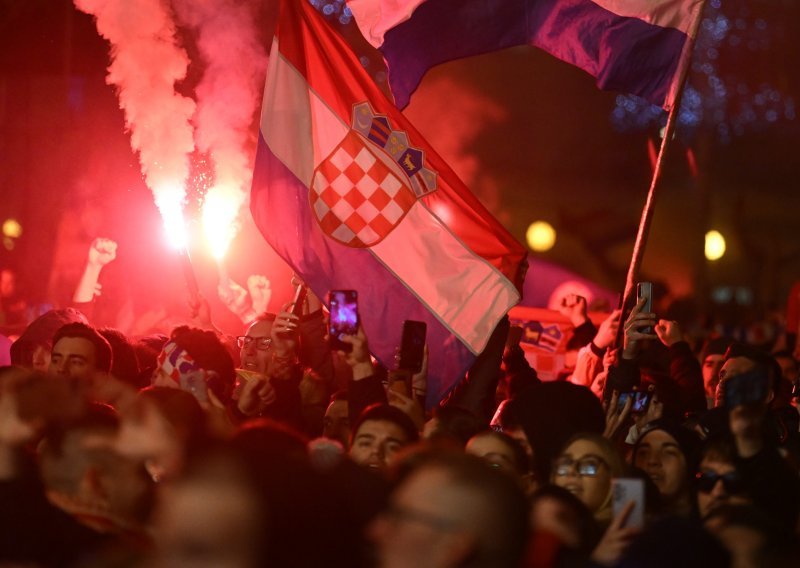 Policija rezimirala doček u Zagrebu. Evo koliko je osoba privedeno i zbog čega