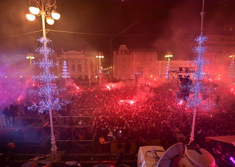 [VIDEO] 'Ludnica na Trgu': Poslušajte kako to zvuči kad sto tisuća ljudi pjeva 'Igraj moja Hrvatska'