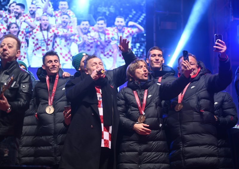 Mladen Bodalec otkrio nam je dojmove s dočeka Vatrenih: 'Tih desetak minuta na pozornici je bilo posebno'