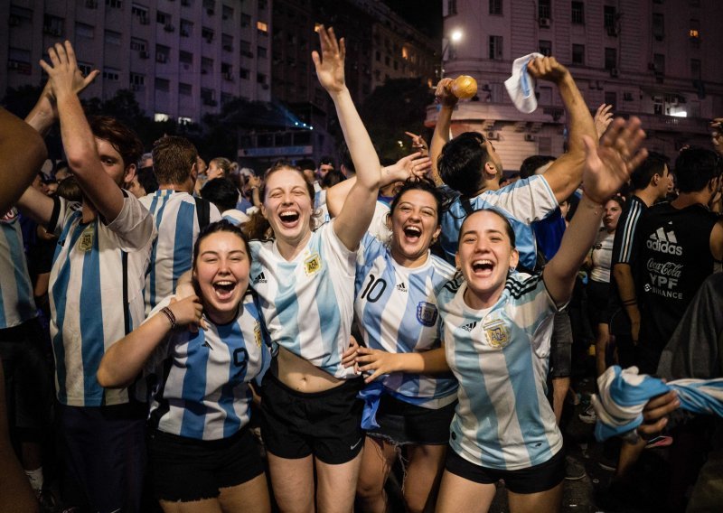 [FOTO] Argentinci slave treći naslov svjetskog prvaka; najluđe je bilo u Buenos Airesu