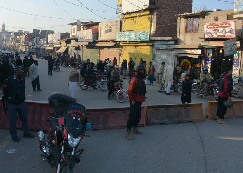 U terorističkom napadu na policijsku postaju u Pakistanu dvoje mrtvih