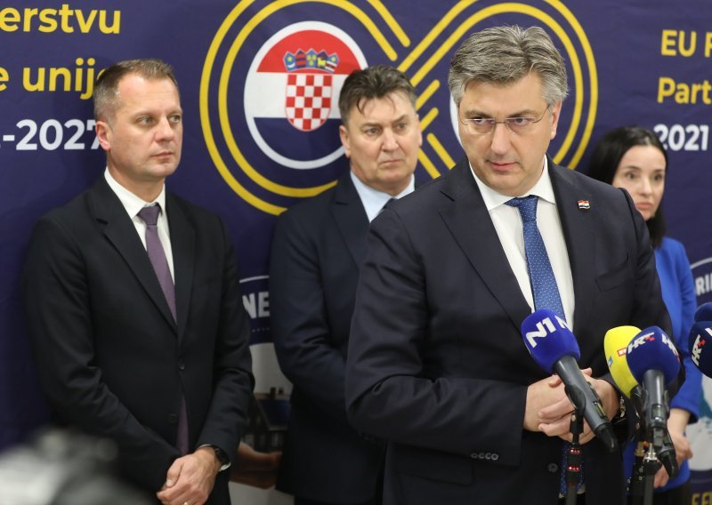 [VIDEO/FOTO] Plenković: Milanović je putinofil i vodi nas u izolaciju