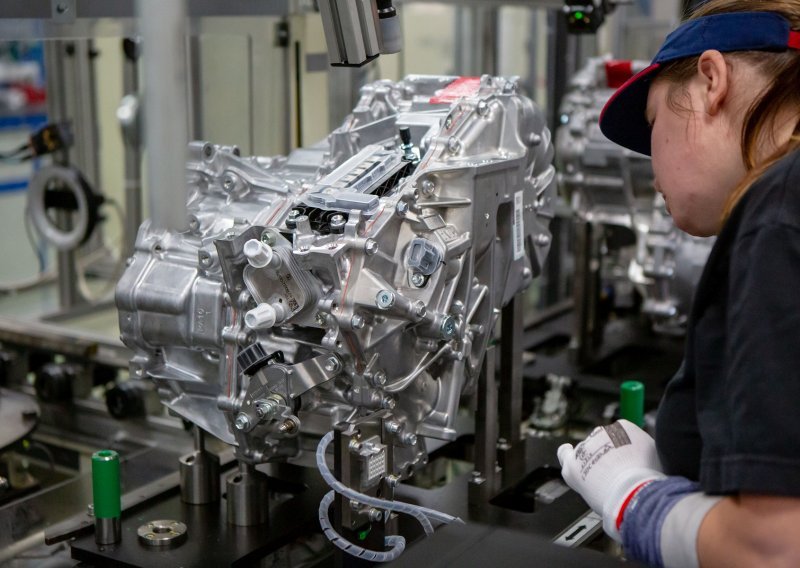[FOTO] Toyota počinje s proizvodnjom 5. generacije hibridnog pogonskog sklopa u Europi za novu Corollu