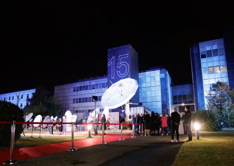 Poznato je koliko će radnicima HRT-a iznositi božićnica