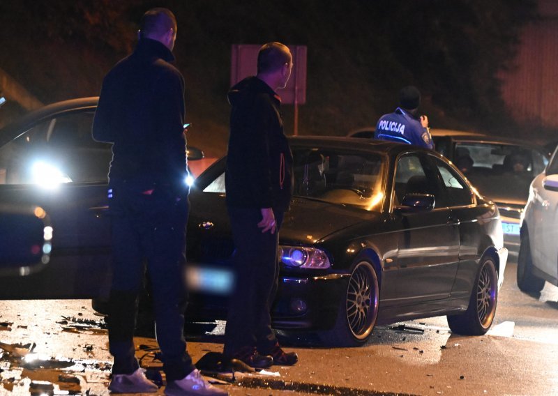 Četiri osobe ozlijeđene u sudaru više vozila u Slavonskom Brodu