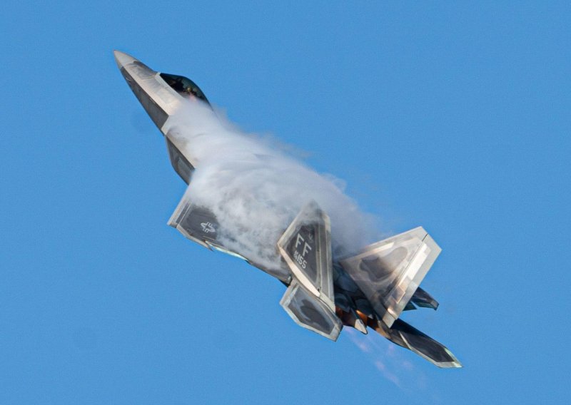 [FOTO] SAD i Južna Koreja planiraju vježbe s bojnim streljivom, stigli i nevidljivi lovci F-22 Raptor