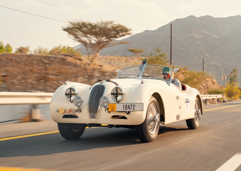 [FOTO/VIDEO] Rijedak Jaguar XK120 iz 1950. zvijezda inauguracijskog '1000 Miglia Experience UAE'