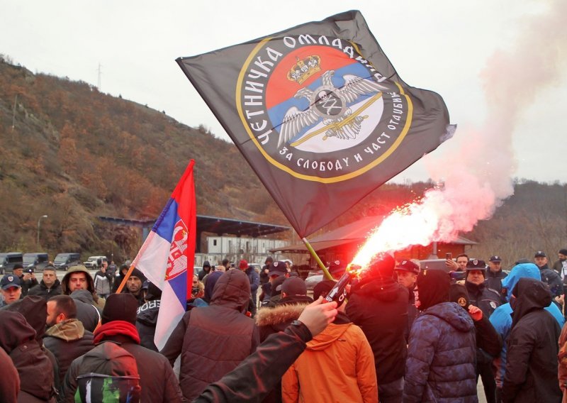 [FOTO] Na Kosovu održan masovan prosvjed Srba: 'Nitko nam ne može oduzeti Kosovo i Metohiju jer je ono srce Srbije'