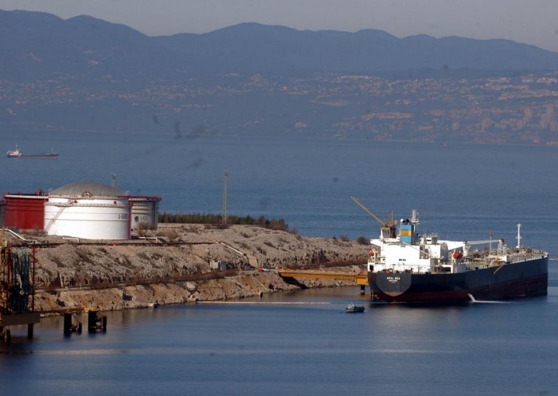 Sedam ulagača zainteresirano za ulaganje u LNG terminal na Krku