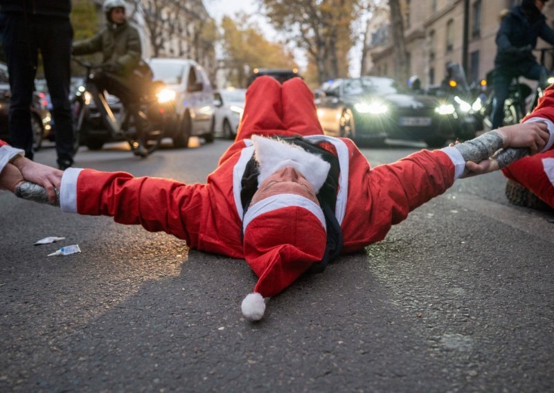 Propao im plan: Klimatski aktivisti u Njemačkoj htjeli prekinuti snimanje božićne mise