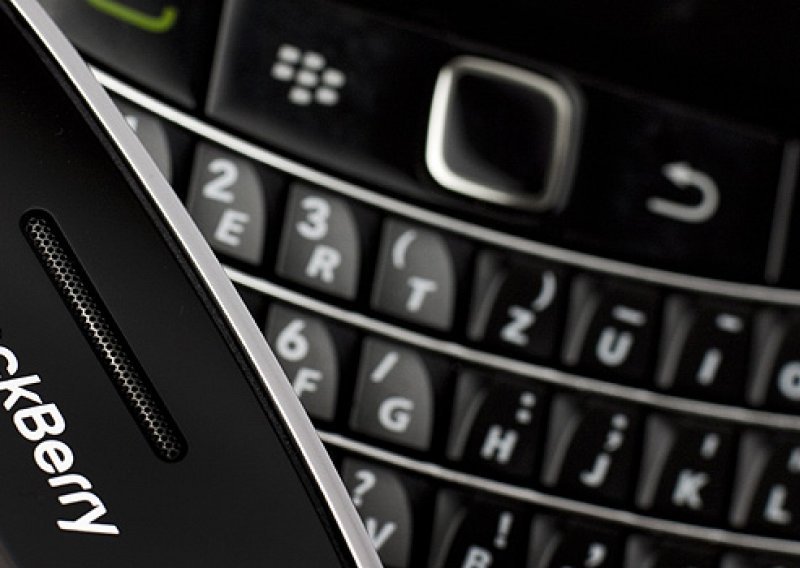 Kinezi kupuju proizvođača BlackBerryja?