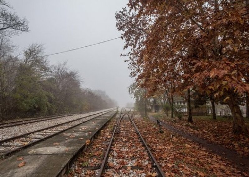 U Pirotu u Srbiji na snazi izvanredna situacija zbog curenja amonijaka iz vagona, pronađeno beživotno tijelo muškarca blizu mjesta prevrtanja