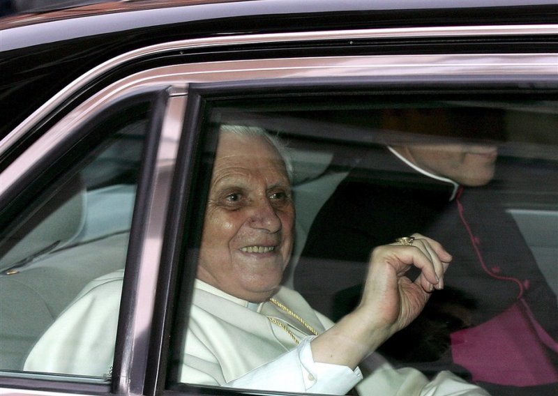 Vatikan: Stanje Benedikta XVI. pogoršalo se u zadnjih nekoliko sati