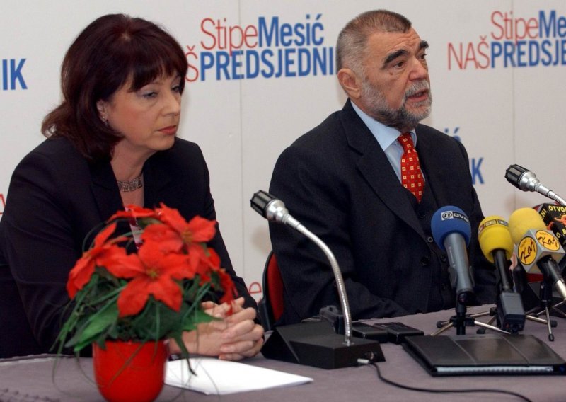 Balog dismisses claim that Mesic's campaign was financed by Albanian lobby