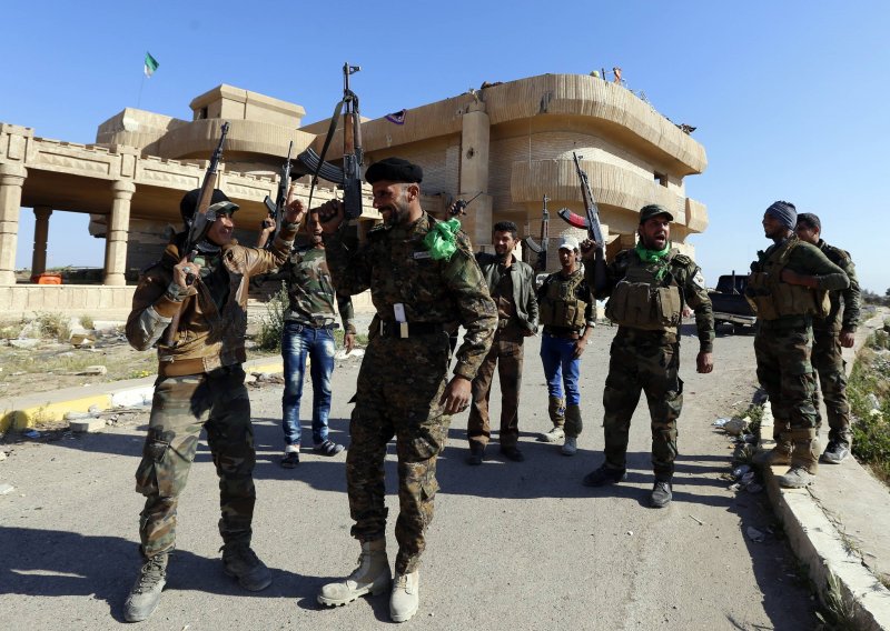Bagdad obustavio ofenzivu na Tikrit zbog IS-ovih mina