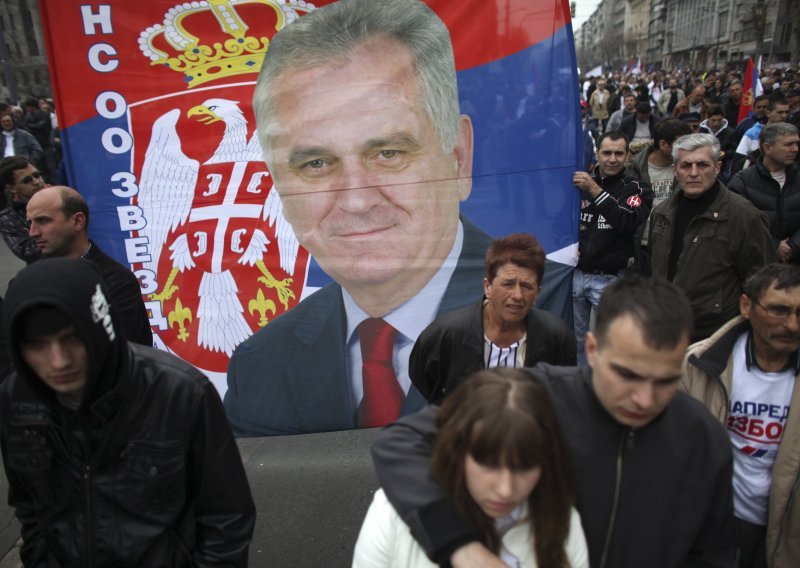Nikolic goes on hunger strike demanding early polls