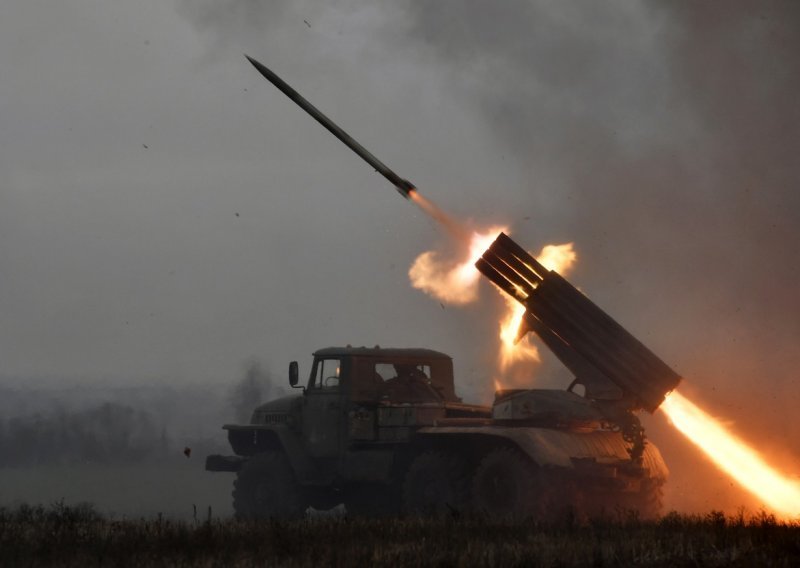 Kijev: Rusija gomila snaga kod Soledara, Ukrajina odolijeva