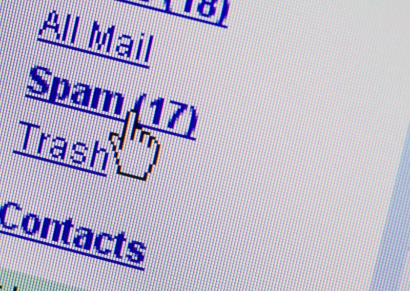 Zaposlenici dnevno izgube dva sata na e-mail