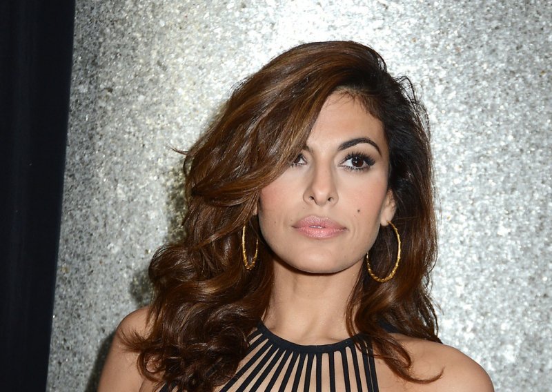 Više nije zanosna brineta: Eva Mendes u novu godinu ulazi s novim imidžem