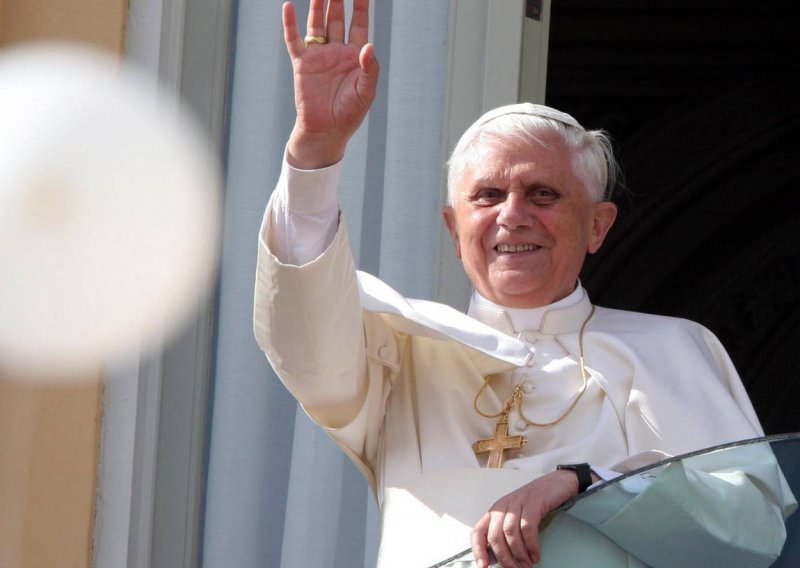 Prvi papa koji se u 598 godina odrekao dužnosti: Tko je bio Benedikt XVI.