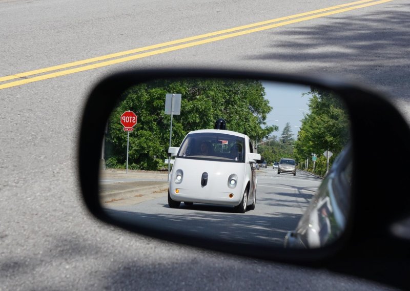 Google sprema komercijalizaciju autonomnih vozila