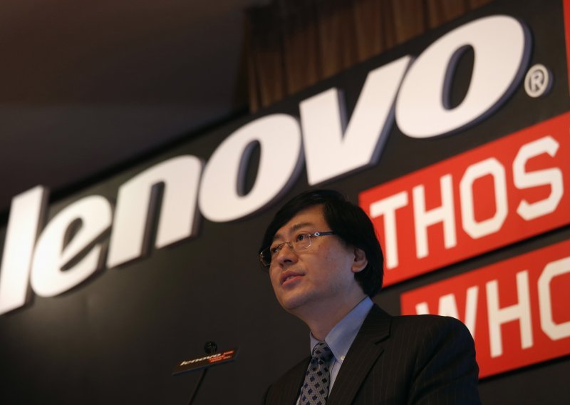 Lenovo preuzeo Motorolu