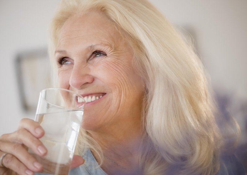 Nova studija: Odrasli koji redovito piju dovoljno tekućine živjet će dulje i razviti manje kroničnih bolesti