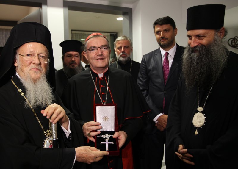 Kardinal Bozanić uputio božićnu čestitku srpskom patrijarhu Porfiriju: 'U snazi Božjeg milosrđa nitko nije isključen'