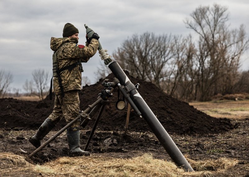 Putin naredio božićno primirje, Ukrajina i zapad ga odbacili. Borbe se nastavljaju