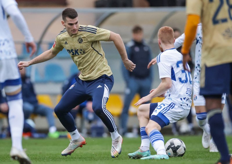 [FOTO] Dinamo igrao protiv Dinama! Dominik Livaković završio u veznom redu