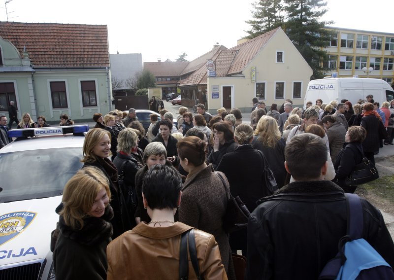 Dojave o bombama u Varaždinu i Šibeniku