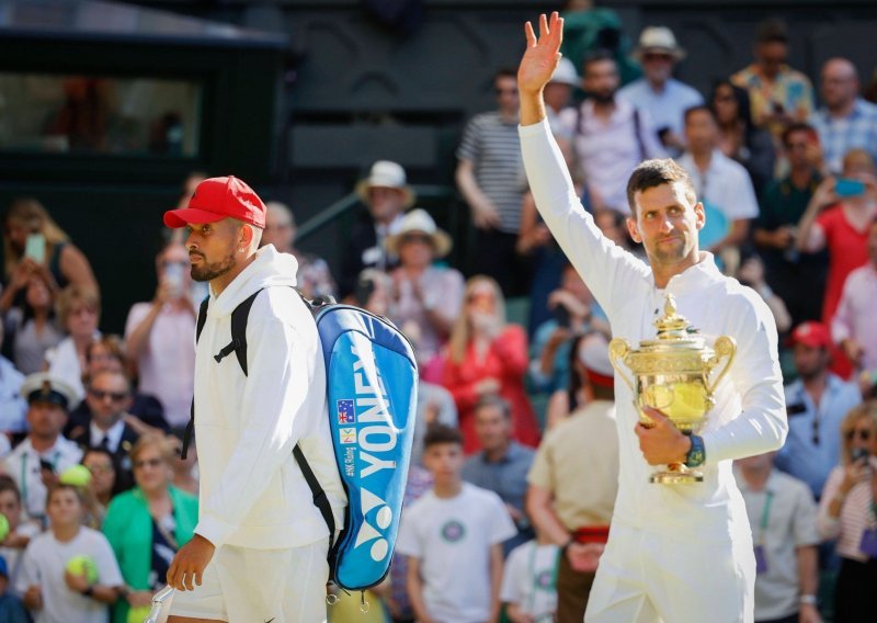 Tko bi rekao da je ovo moguće, nakon što ga je nazvao - kretenom! Nick Kyrgios i Novak Đoković na terenu, s istim ciljem