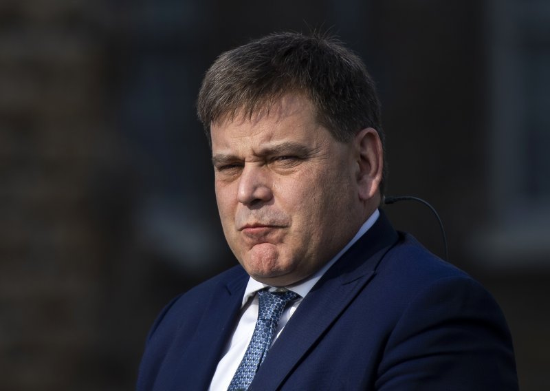 Torijevci izbacili zastupnika koji je usporedio cjepivo protiv covida s holokaustom
