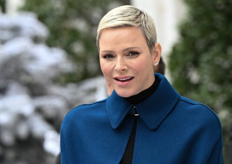 Chic i profinjeno: Princeza Charlene čak i kad nosi traperice izgleda kao da je sišla s modne piste