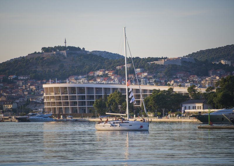 Turci otvaranjem Beach Cluba zaokružili ulaganje u D-Marin Dalmaciju