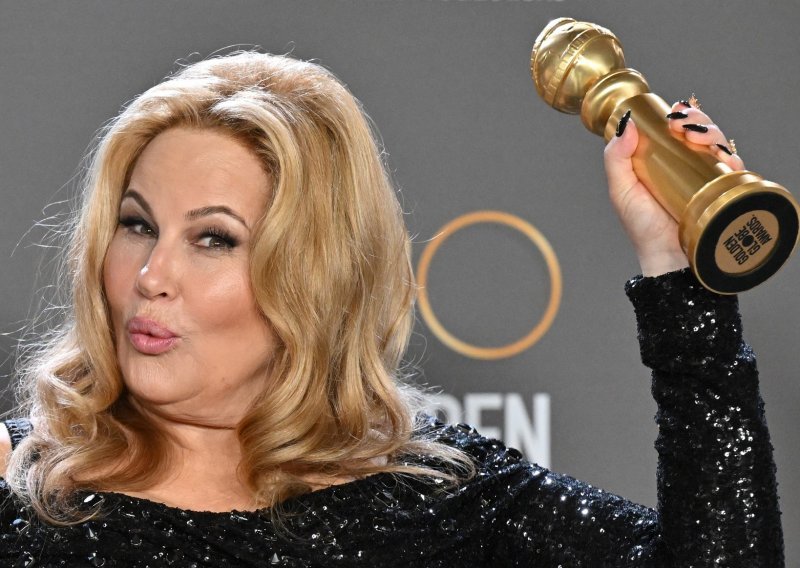 Govorili su joj da nije dovoljno lijepa za Hollywood: Jennifer Coolidge tek je u 62. godini postigla ono o čemu je maštala cijelog života