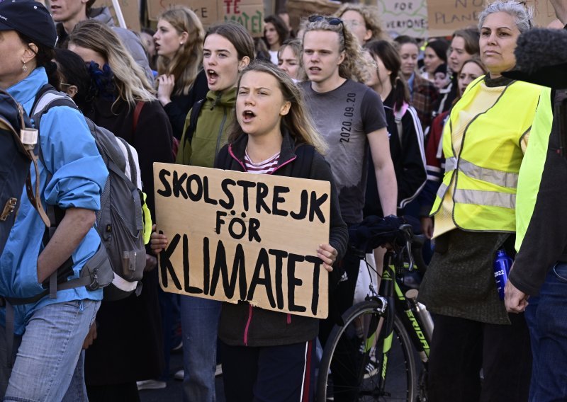 Greta Thunberg: Njemačka se sramoti nečuvenim tjeranjem ukopanih prosvjednika