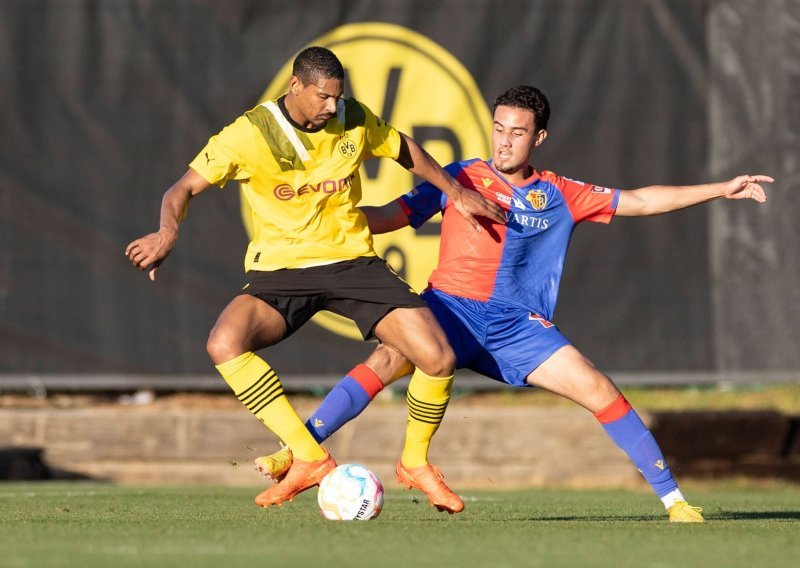 Sebastien Haller nakon pobjede u borbi s opakom bolešću, vratio se starim navikama; Basel je to itekako osjetio