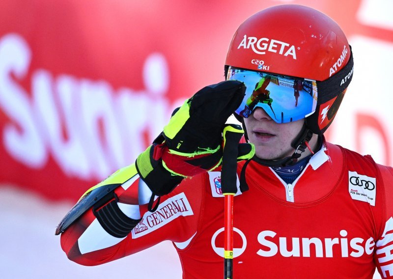 Od četvorice hrvatskih skijaša samo se jedan dokopao druge vožnje slaloma u Wengenu