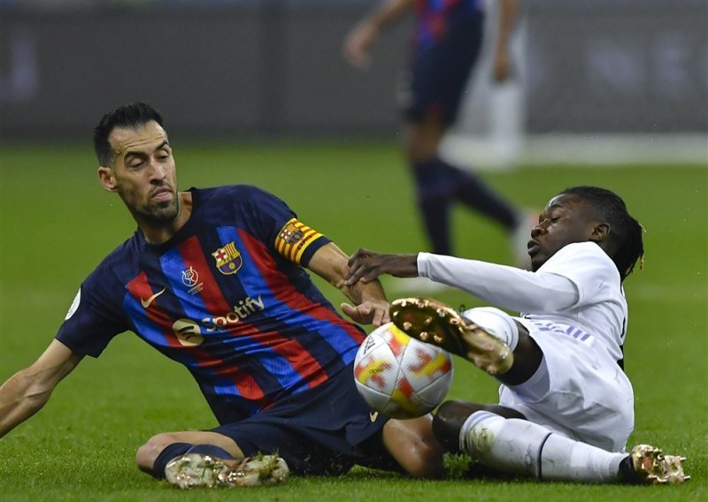 [FOTO] Barcelona totalno nadigrala Real Madrid i osvojila španjolski Superkup; Luka Modrić zamijenjen